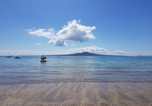 Takapuna Beach Accommodation