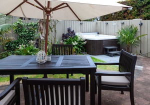 Takapuna with own beach access