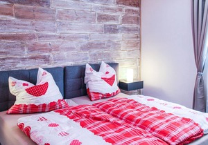 Take a relaxing break in the charming farmhouse in the Middle Franconian wine country.