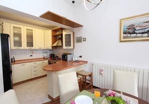 TANJA Three-Bedroom Apartment with Balcony