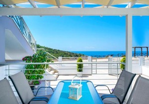 Tarsa's House by the Sea