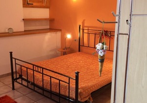 Tasteful 2 bedroom apartment in a small residence with pool