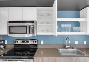 Tasteful Capitol Hill 1BR w/Gym & Roof Deck, near I-5, by Blueground
