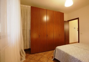 Tastefully furnished 2-room apartment with sea garden and beach