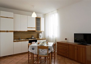 Tastefully furnished 2-room apartment with sea garden and beach