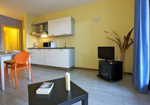 Tastefully furnished apartment in a small residence in a sunny location