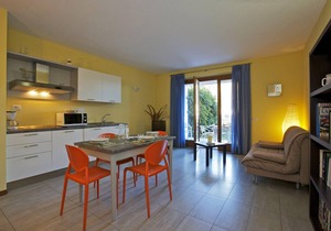 Tastefully furnished apartment in a small residence in a sunny location