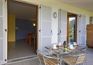 Tastefully furnished apartment in a small residence in a sunny location