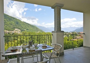 Tastefully furnished apartment in a small residence in a sunny location