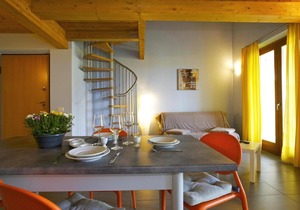 Tastefully furnished apartment in a small residence in a sunny location