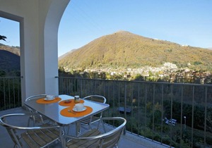 Tastefully furnished apartment in a small residence in a sunny location