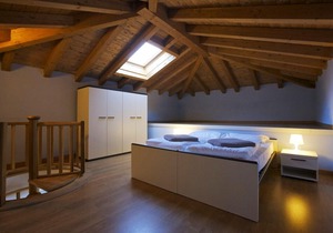Tastefully furnished apartment in a small residence in a sunny location
