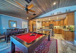 Tempe Temptation: Luxury Home w/Jacuzzi