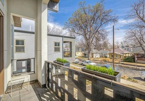 Tennyson St. Luxury Walk Everywhere Sleeps 8!