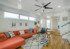 Tennyson St. Luxury Walk Everywhere Sleeps 8!