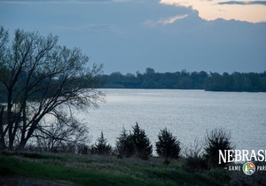 Tentrr State Park Site - Nebraska Sherman SRA – Middle Ridge Lakeview G – Sing