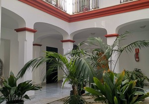 Teodosio Apartment & FREE PARKING