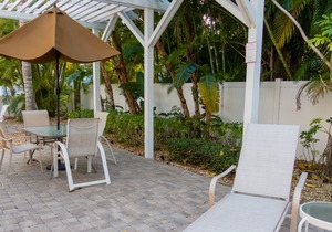 Terrace Condo 1 Pool Condo Relaxing Tropical Pool Deck Close To Beach