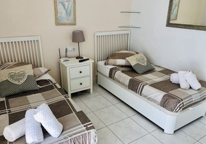 Terraced house La Giralda III bright, well-kept, beach 500 m