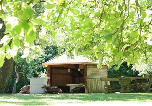 Thatched roof house with proximity to the Baltic Sea, outdoor sauna, playground & large garden