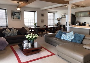 The Admiral's Quarters Grade II Listed Luxury Apartment with Sea/Harbour View