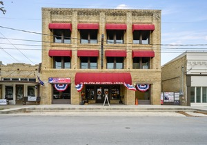 The Alcalde Hotel by OYO