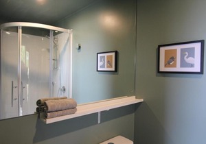 The Bird Hide - rustic luxury by the water