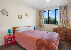 The Bowentown Bach - Waihi Beach Holiday Home, WAIHI BEACH