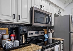 The BS Lake House | Pet Friendly, Overlooks Canal!