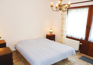 The building consists of this semi-detached house and additional 3 apartments.
