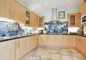 THE BURGAGE HOUSE, pet friendly, with a garden in Warkworth