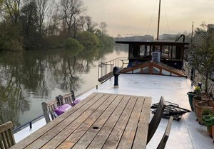 The Bush Houseboat - Kew Bridge Gardens, London