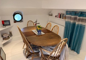 The Bush Houseboat - Kew Bridge Gardens, London