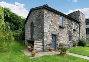 The Chapel Po House - One Bedroom House, Sleeps 2