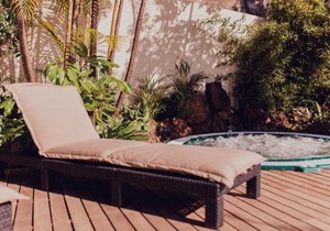 The Circular Villa - jacuzzi, hiking & vineyards