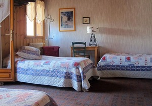 The Clé des Champs quadruple room