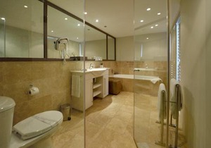 The Clarendon - Bantry Bay