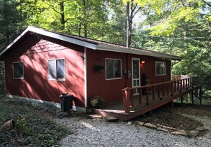 The Cliff- Hocking Hills - 2 BR, 1 BA cabin on the Hill