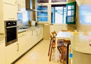 The Cliffs - Covas Seabreeze Cottage
