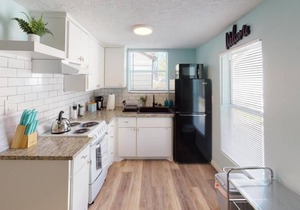 The Comfi Coral - 2 Bed Apartment Home Studio B