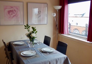 The Comfort Suite - Free wifi & Parking, Walk to city centre & subway