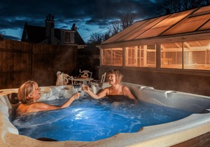 The Cottage - Characterful, coastal with hot tub