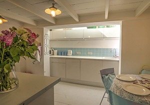 The cottage is minutes walk to 5 beaches and the harbour