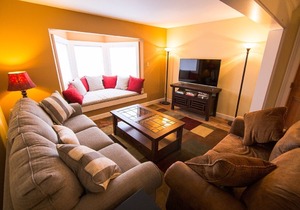 The Downtown House, 5br Historic Downtown Truckee, newly remodeled, free parking