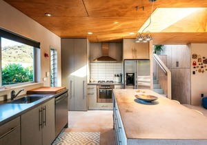The Fat Pigeon - Omiha Holiday Home, OMIHA
