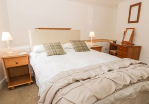THE FLOUR POT, romantic, character holiday cottage in Rosedale Abbey