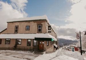 The Flying Steamshovel Inn - Room 4