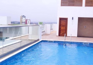 The Gallery Luxury Suite 33, less than 10 minutes from the Airport.