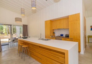 The Golden Hideaway - Matarangi Holiday Home