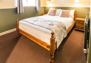 The Half Moon Inn and Country Lodge